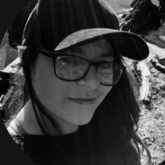 Profile Picture of Missy Elsaesser (@heavymetalqueen) on Poshmark