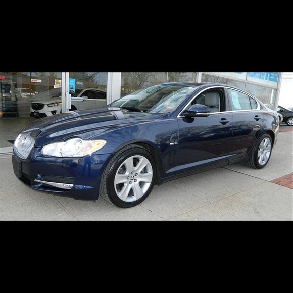 Profile Picture of Lisa Matthews (@espritmatthew) on Poshmark