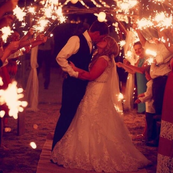 Profile Picture of Pamela Bartholomew (@pj8seconds) on Poshmark