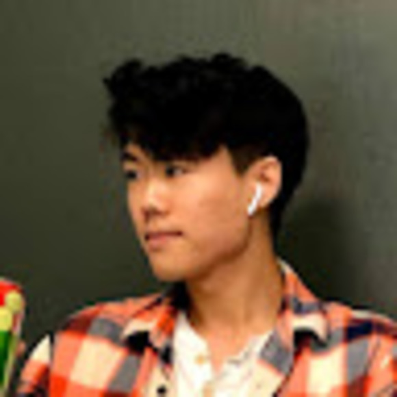 Profile Picture of Joon Baek (@sjbaek907) on Poshmark