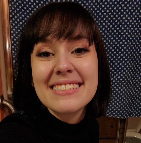 Profile Picture of Ada Harrison (@ada_harrison) on Poshmark