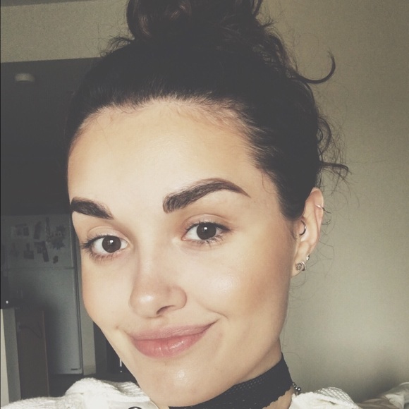 Profile Picture of Mariah Hayes (@mariahchayes) on Poshmark
