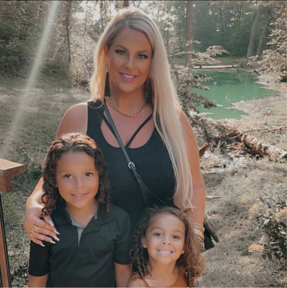 Profile Picture of Shannon Mcgillycuddy (@s_mcgillycuddy) on Poshmark