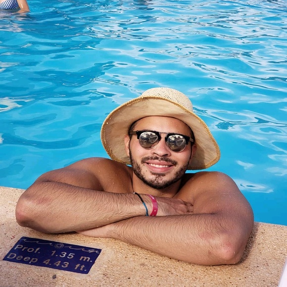 Profile Picture of Nicolas Rodriguez (@nrodriguez790) on Poshmark