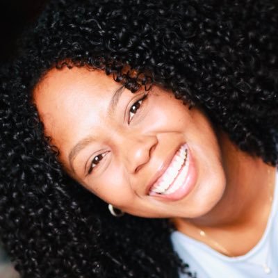 Profile Picture of Latoya Lee (@MissLatoyaLee) on Twitter