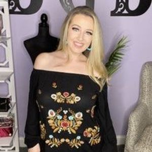 Profile Picture of Beth Cooper (@bethsglambagdesigns) on Myspace
