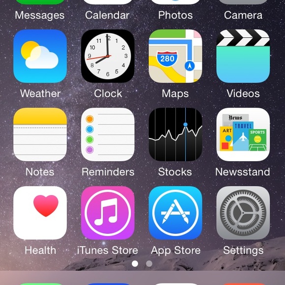 Profile Picture of Alise James (@nigsuter) on Poshmark