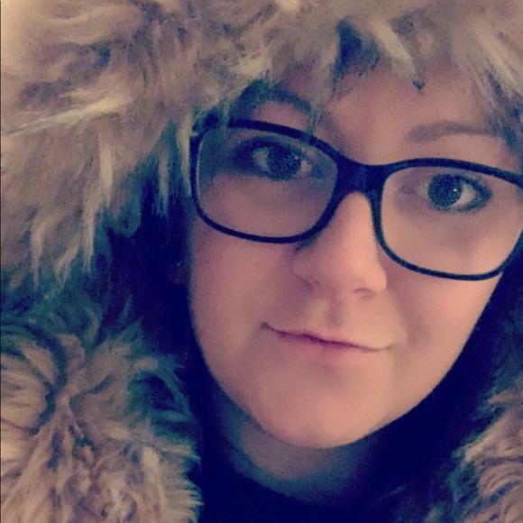 Kendra Laurencelle - Poshmark Profile Picture of Kendra Laurencelle (@klairencelle) on Poshmark