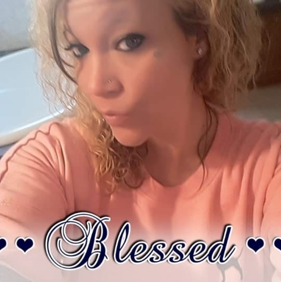 Profile Photo of Mandy Cole (@mccmama15) on Poshmark