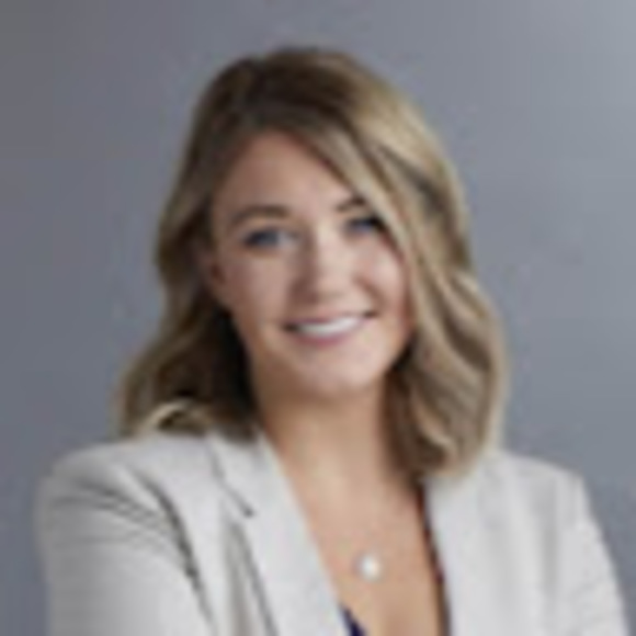 Profile Picture of Amanda Scull (@amanda_scull) on Poshmark