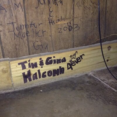 Profile Picture of Tim And Gina Halcomb (@mr_mrshalcomb) on Twitter
