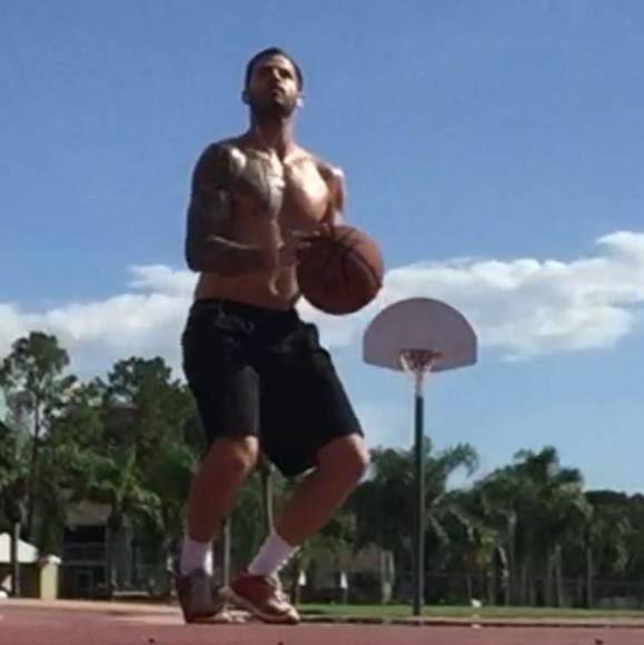 Profile Picture of Steven Conforti (@ucfscon40) on Poshmark