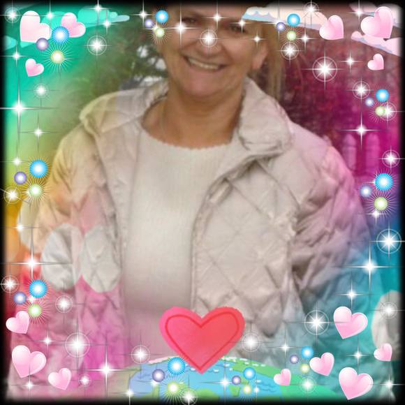 Profile Picture of Anna Malenda (@annamalenda) on Poshmark