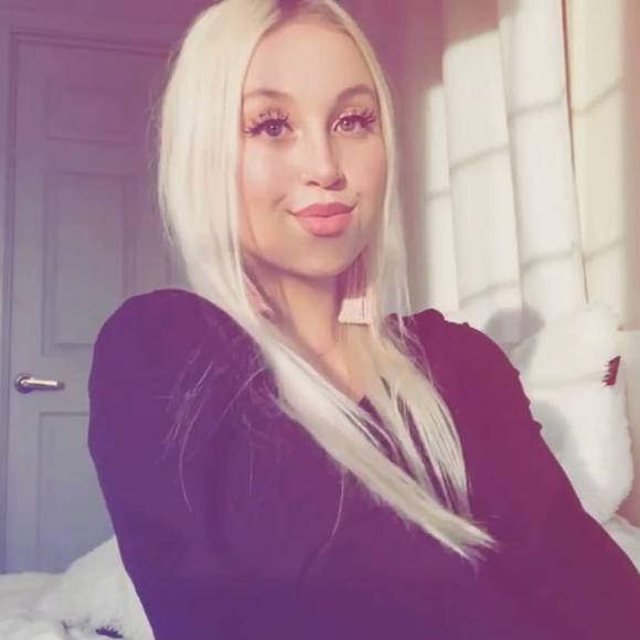 Profile Picture of Torrie Phillips (@torrierenee) on Poshmark