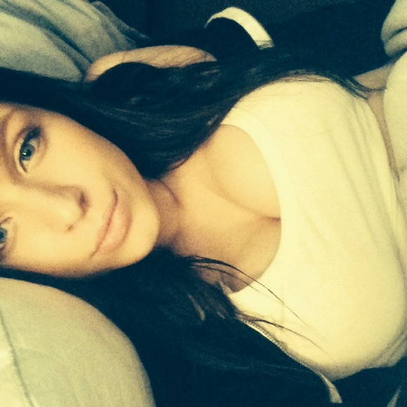Profile Picture of Christina Serpico (@christinuhxo) on Poshmark