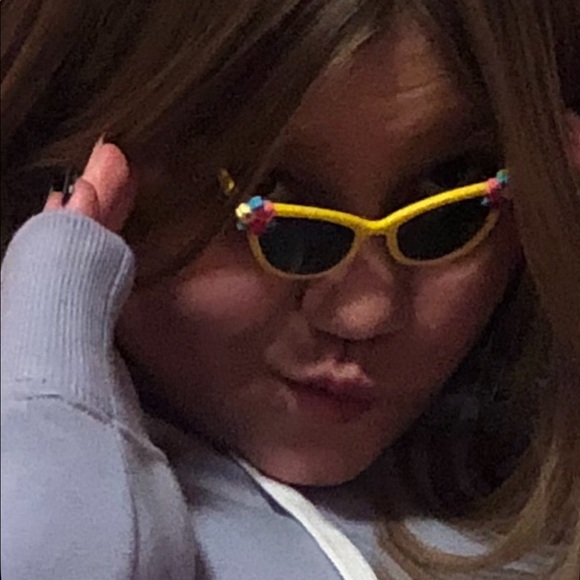 Profile Picture of Molly Tookey (@m_tookey) on Poshmark