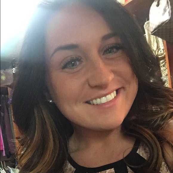 Profile Picture of Samantha Pondillo (@sampondillo1) on Poshmark