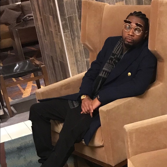 Profile Picture of Robert Jackson (@shun1987) on Poshmark