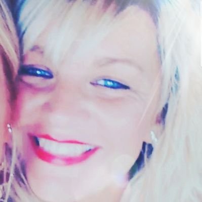 Profile Picture of Michelle Barrett (@MichelleBarett1) on Twitter