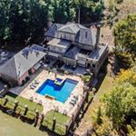 Profile Picture of Kim Hutchens (@fab.liferealestate) on Instagram