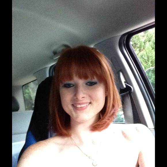 Profile Picture of Macy Lampros (@4lucky4clover4) on Poshmark