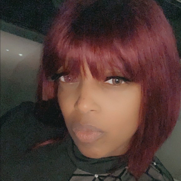 Profile Picture of Shane Valsin (@shane_valsin) on Poshmark