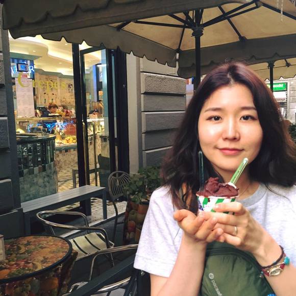 Profile Picture of Inyoung Choi (@snowx0) on Poshmark