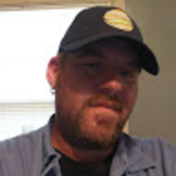 Profile Picture of Doug Shipp (@dshipp03) on Poshmark