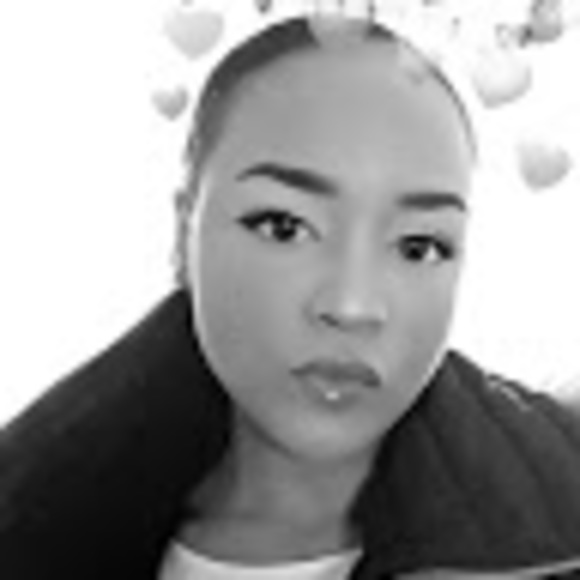 Profile Picture of Tamika Tulloch (@tamikatulloch7) on Poshmark