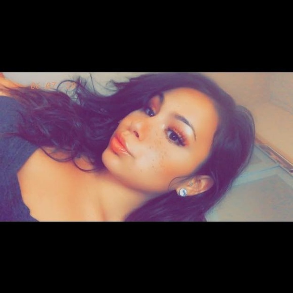 Profile Picture of Mia Manning (@miamanning) on Poshmark