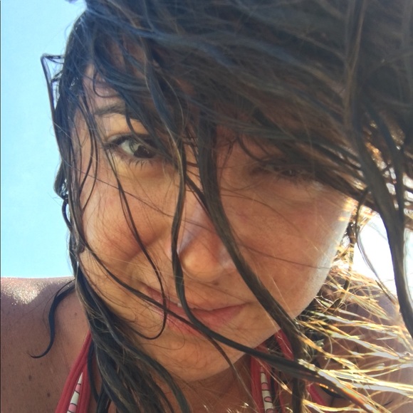 Profile Picture of Kimberley Shagory (@kshagory) on Poshmark