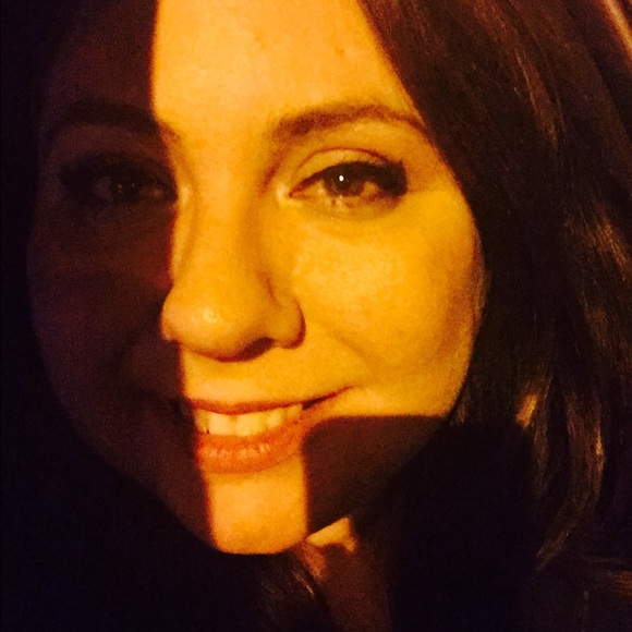 Profile Picture of Julia Forman (@jforman27) on Poshmark