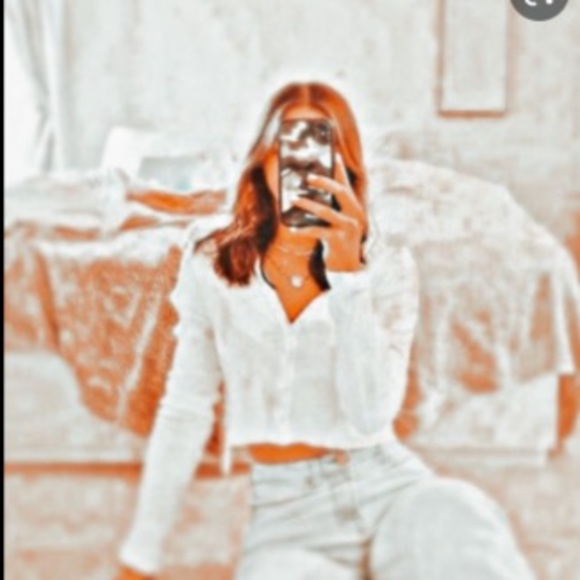 Profile Picture of Aleesa Pace alleyne (@madsv4ccayy) on Poshmark