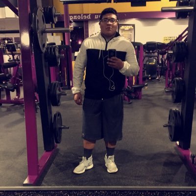 Profile Picture of Mark Zepeda (@MarkZepeda10) on Twitter