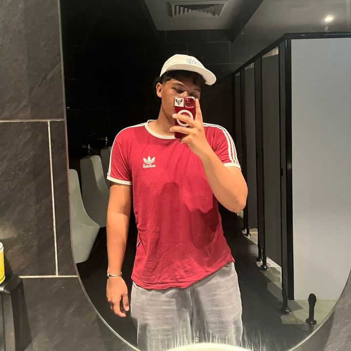 Profile Picture of R E N 🎰 (@aaron.shmsul) on Tiktok