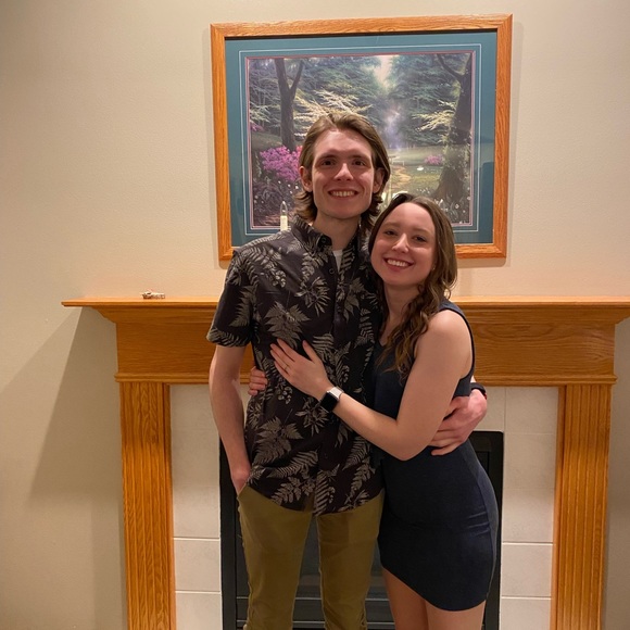 Profile Picture of Aaron Roth (@aaronroth994) on Poshmark