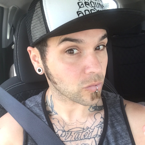 Profile Picture of David Amyx ii (@prd1205) on Poshmark
