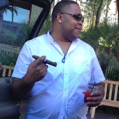 Profile Picture of Robert Maxie (@BartenderRob89) on Twitter