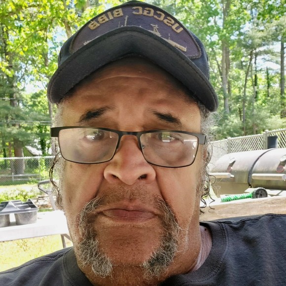 Profile Picture of Darwin Phillips (@sotocam) on Poshmark