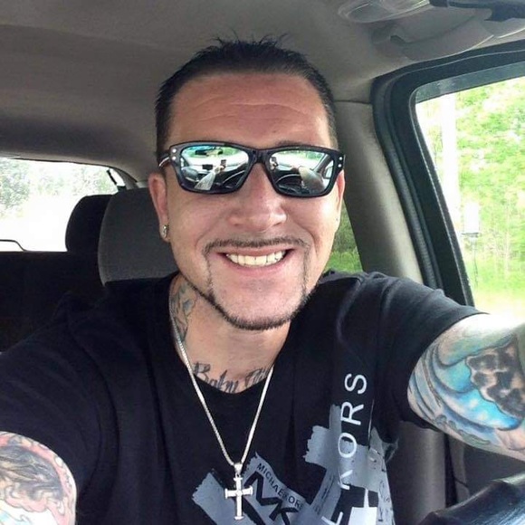 Profile Picture of Todd Potter (@tmppotter79) on Poshmark