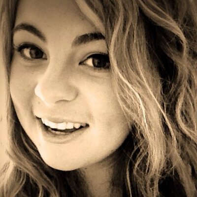 Profile Picture of Jade Simpson (@JadeRosa17) on Twitter