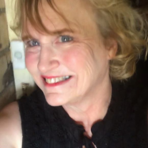 Profile Picture of Janet Ruth (@janet_ruth) on Poshmark