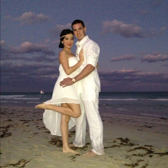 Profile Picture of Jessica Apolinario (@jessicaa0722) on Poshmark