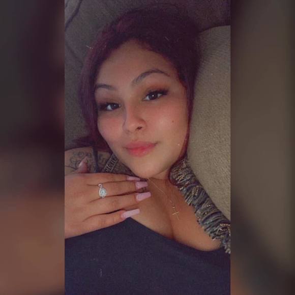 Profile Picture of Bella Ramirez (@bellaramirez555) on Poshmark