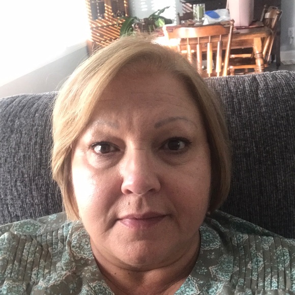 Profile Picture of Patricia Henning (@jimzpeach) on Poshmark