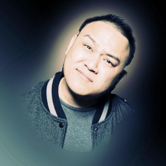 Profile Picture of Steven guy Wong (@stevenguywong) on Poshmark