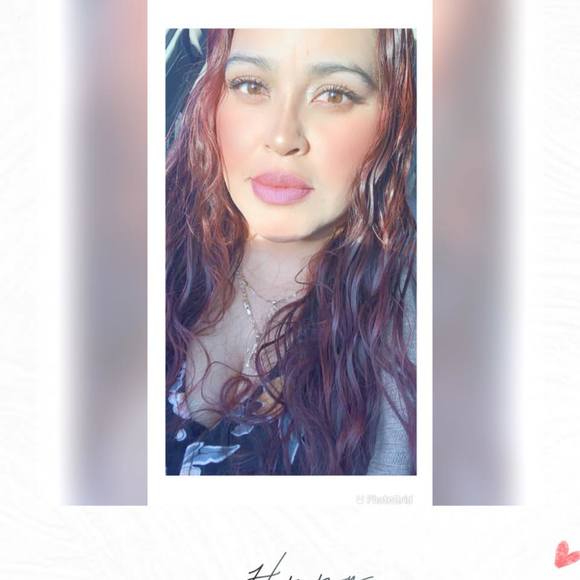 Profile Picture of Yazmín Sanchez (@rebolledos82) on Poshmark