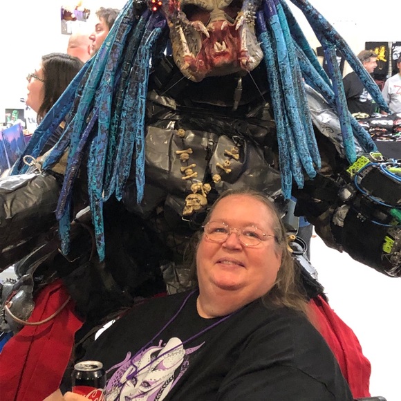 Profile Picture of Lore Apted (@jasonschick01) on Poshmark