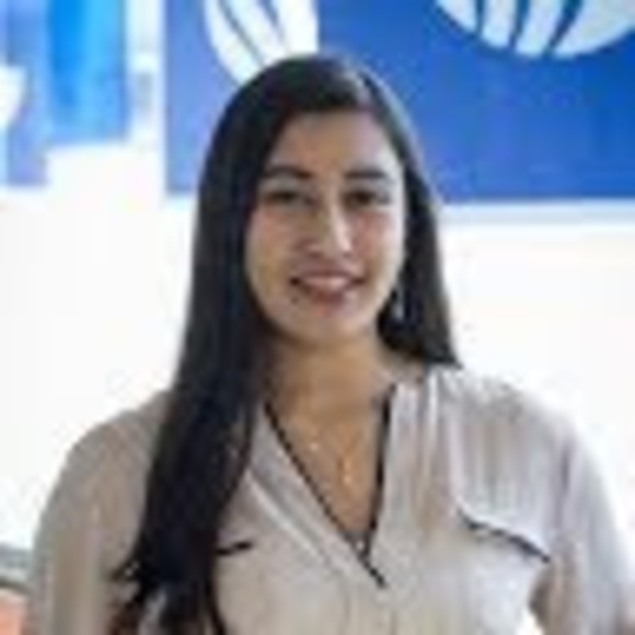 Profile Picture of Paula Garzon (@paula_garzon) on Poshmark