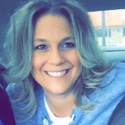 Profile Picture of Denise Steingrebe (@lotsaholly) on Twitter